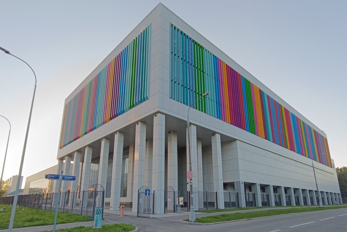 Бассейн плавательный 50-метровый крытый